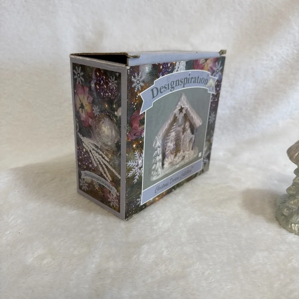 Designspirations Christmas Dreams Collection‎ Nativity Scene with Box